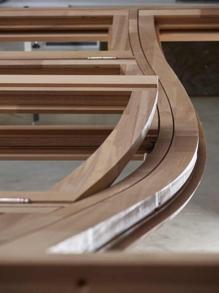 Menuiserie de qualité pour réalisation de fenêtres et portes en bois
